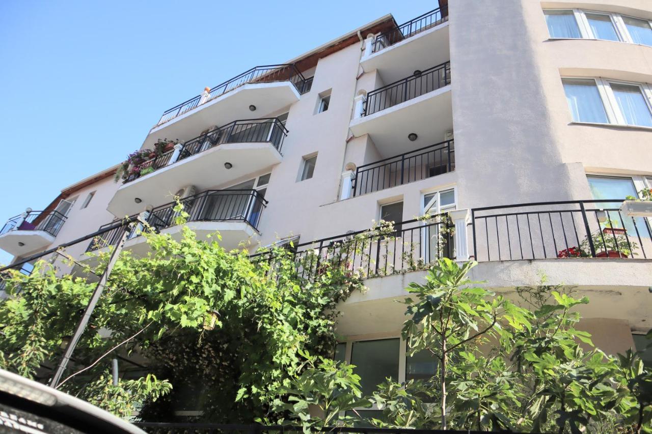 Къща За Гости "Arawana" Sunny Beach Exterior photo
